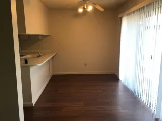 Photo #5: 20074915 Listing