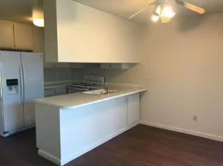 Photo #6: 20074915 Listing