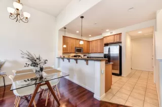 Photo #4: 20075063 Listing 