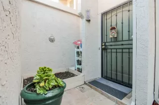 Photo #4: 20075092 Listing