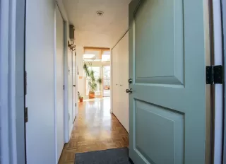 Photo #5: 20075092 Listing