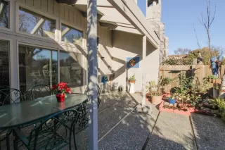 Photo #6: 20075092 Listing