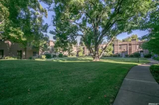 Photo #3: 20075168 Listing