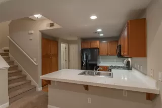 Photo #3: 20075183 Listing