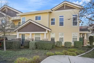 Photo #1: 20075192 Listing