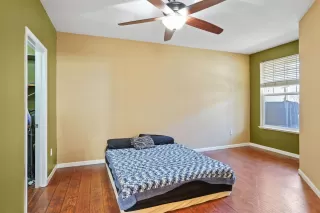 Photo #6: 20075192 Listing