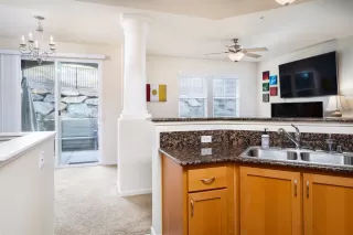 Photo #4: 20075213 Listing