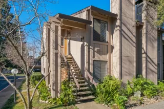 Photo #2: 20075231 Listing 