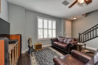 Photo #6: 20075249 Listing 