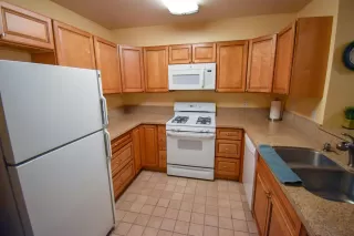 Photo #2: 20075372 Listing