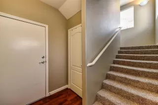 Photo #2: 20075504 Listing