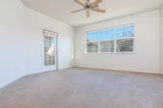 Photo #5: 20075557 Listing