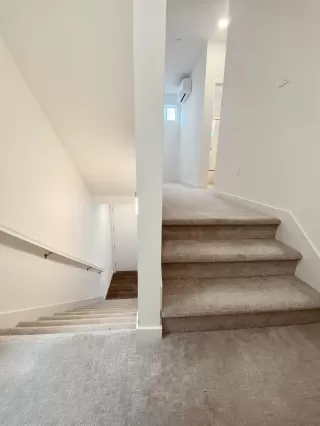 Photo #4: 20075561 Listing