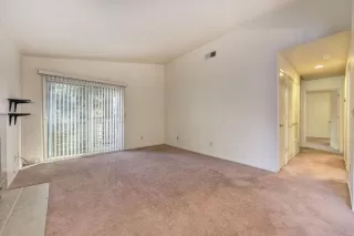 Photo #3: 20075723 Listing