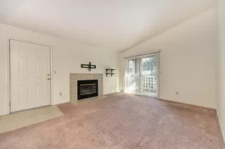 Photo #6: 20075723 Listing