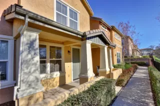 Photo #2: 20075843 Listing