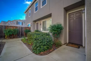 Photo #1: 20075908 Listing