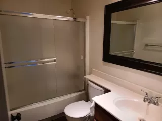 Photo #6: 20075915 Listing