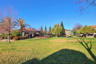 Photo #2: 20075979 Listing 