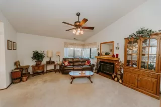 Photo #4: 20076021 Listing