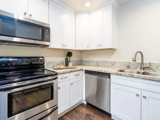 Photo #3: 20076102 Listing 