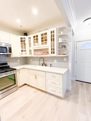 Photo #6: 20076149 Listing