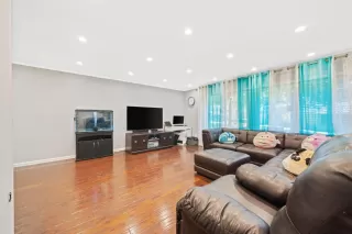 Photo #2: 20076249 Listing 