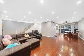 Photo #4: 20076249 Listing 