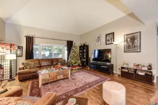 Photo #2: 20076425 Listing 