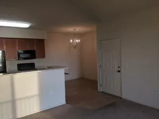Photo #3: 20076592 Listing 