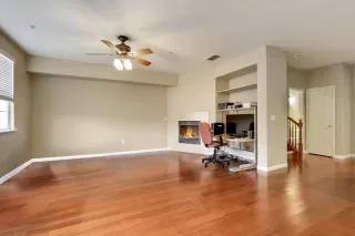 Photo #2: 20076663 Listing