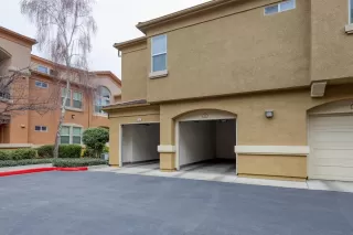 Photo #2: 20076921 Listing