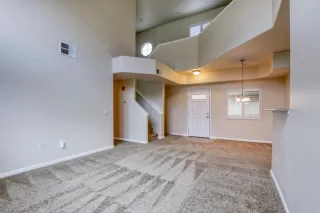 Photo #4: 20076921 Listing