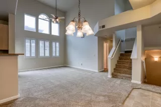 Photo #6: 20076921 Listing