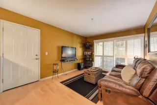 Photo #6: 20076941 Listing 