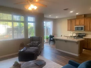 Photo #4: 20076986 Listing