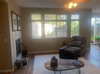 Photo #6: 20076986 Listing