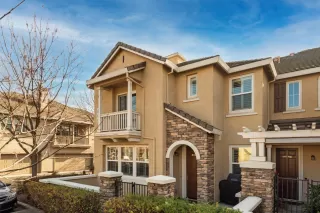 Photo #1: 20077233 Listing