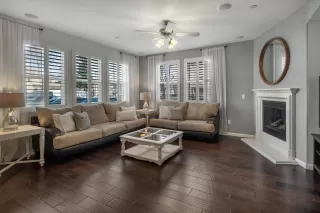 Photo #6: 20077233 Listing