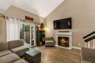 Photo #2: 20077241 Listing