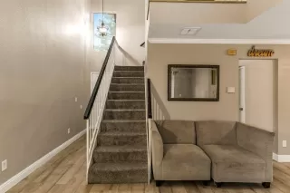 Photo #4: 20077241 Listing