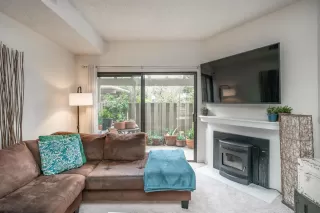 Photo #5: 20077421 Listing