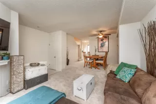 Photo #6: 20077421 Listing