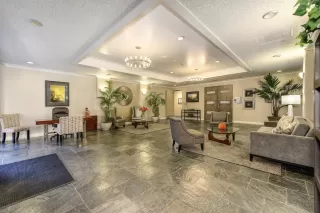 Photo #4: 20077432 Listing 