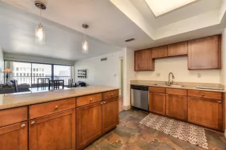 Photo #6: 20077432 Listing 