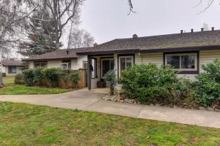 Photo #1: 20077464 Listing