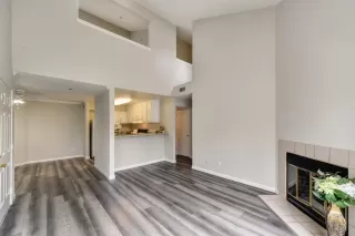 Photo #5: 20077707 Listing