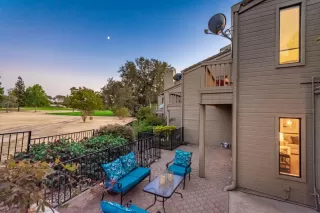 Photo #1: 20077715 Listing 