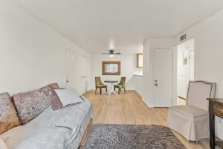 Photo #4: 20077866 Listing