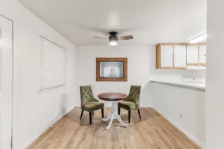 Photo #5: 20077866 Listing